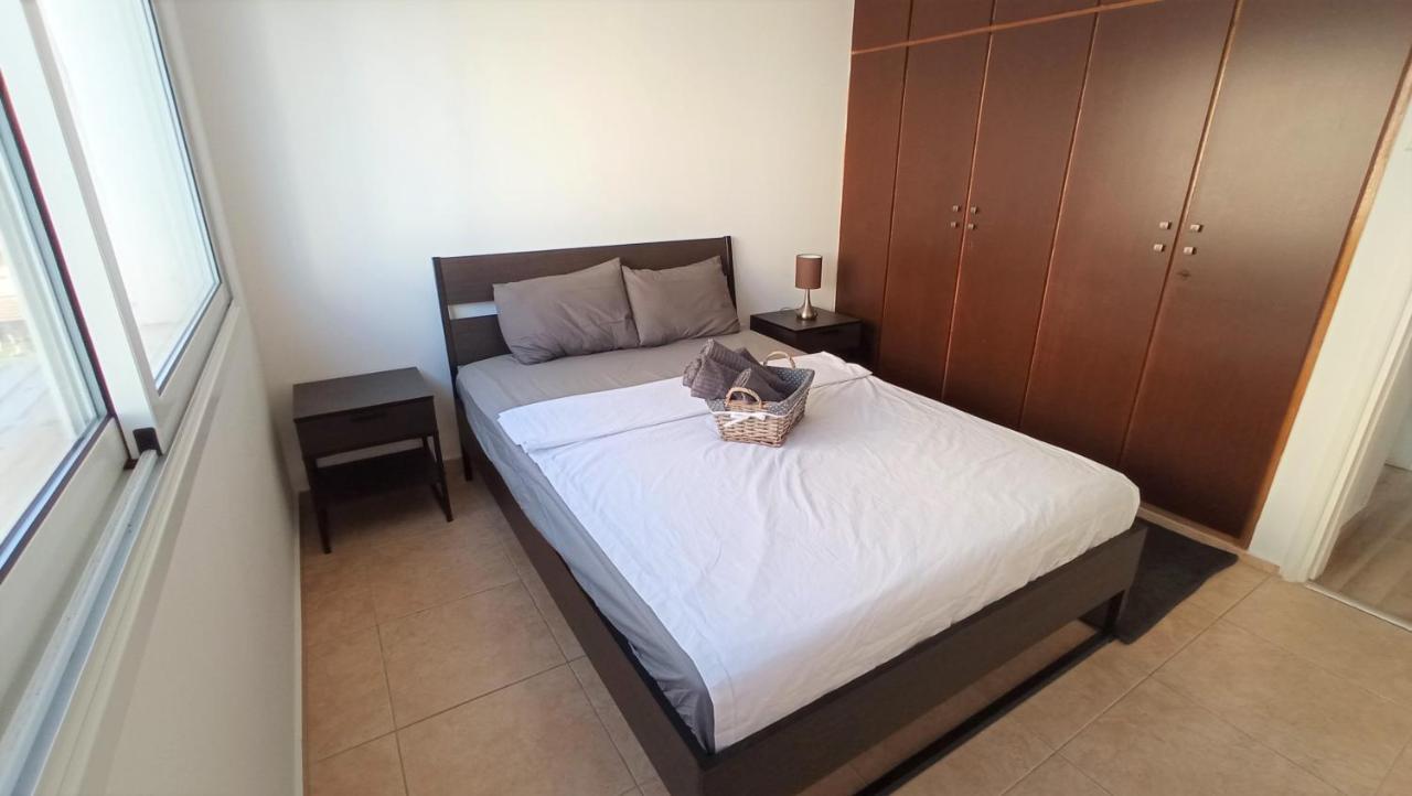 5 Min To The Beach Holiday Shared Apartment Incl Netflix - Private Room In 3 Bdr Apt Lárnaca Exterior foto