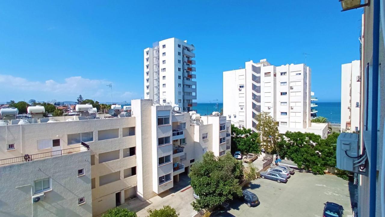 5 Min To The Beach Holiday Shared Apartment Incl Netflix - Private Room In 3 Bdr Apt Lárnaca Exterior foto